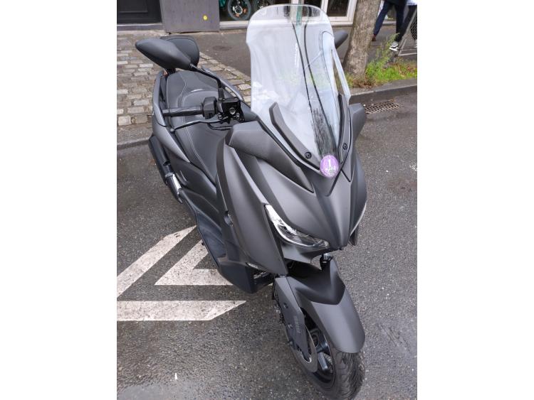 YAMAHA XMAX 300