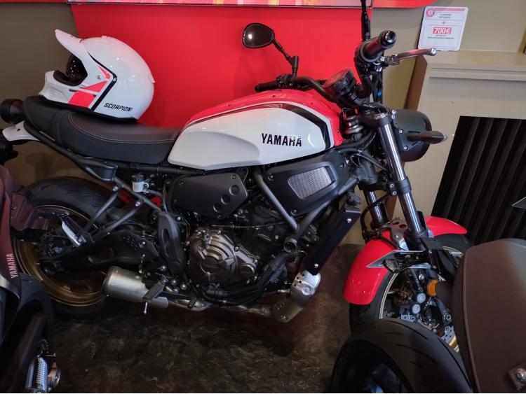 YAMAHA XSR 700 ABS