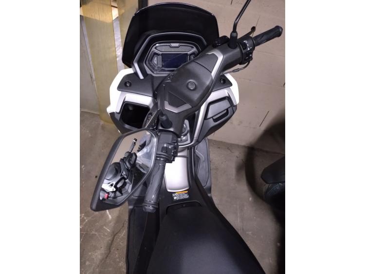 YAMAHA NMAX 125