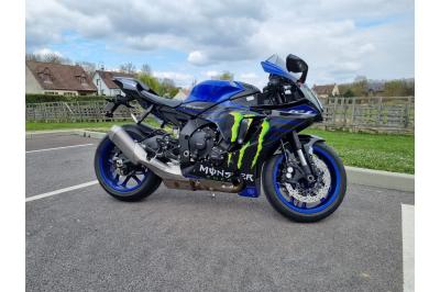 YAMAHA YZF 1000 R1