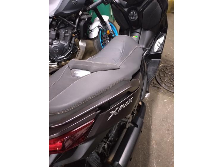 YAMAHA XMAX 300 Tech Max